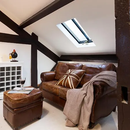 Hayloft Lejlighed *